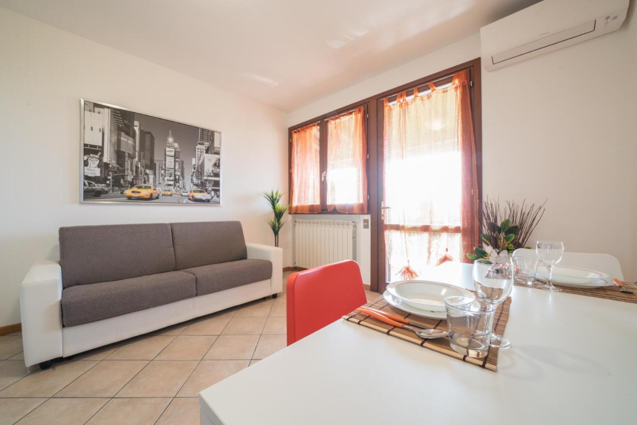 Gardappartamenti Cascinale Pool Desenzano del Garda Eksteriør bilde