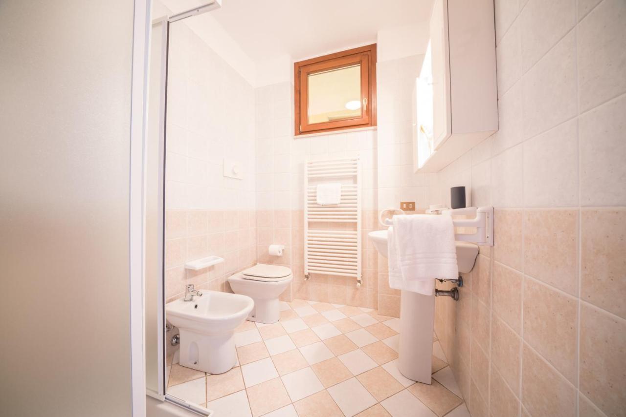 Gardappartamenti Cascinale Pool Desenzano del Garda Eksteriør bilde